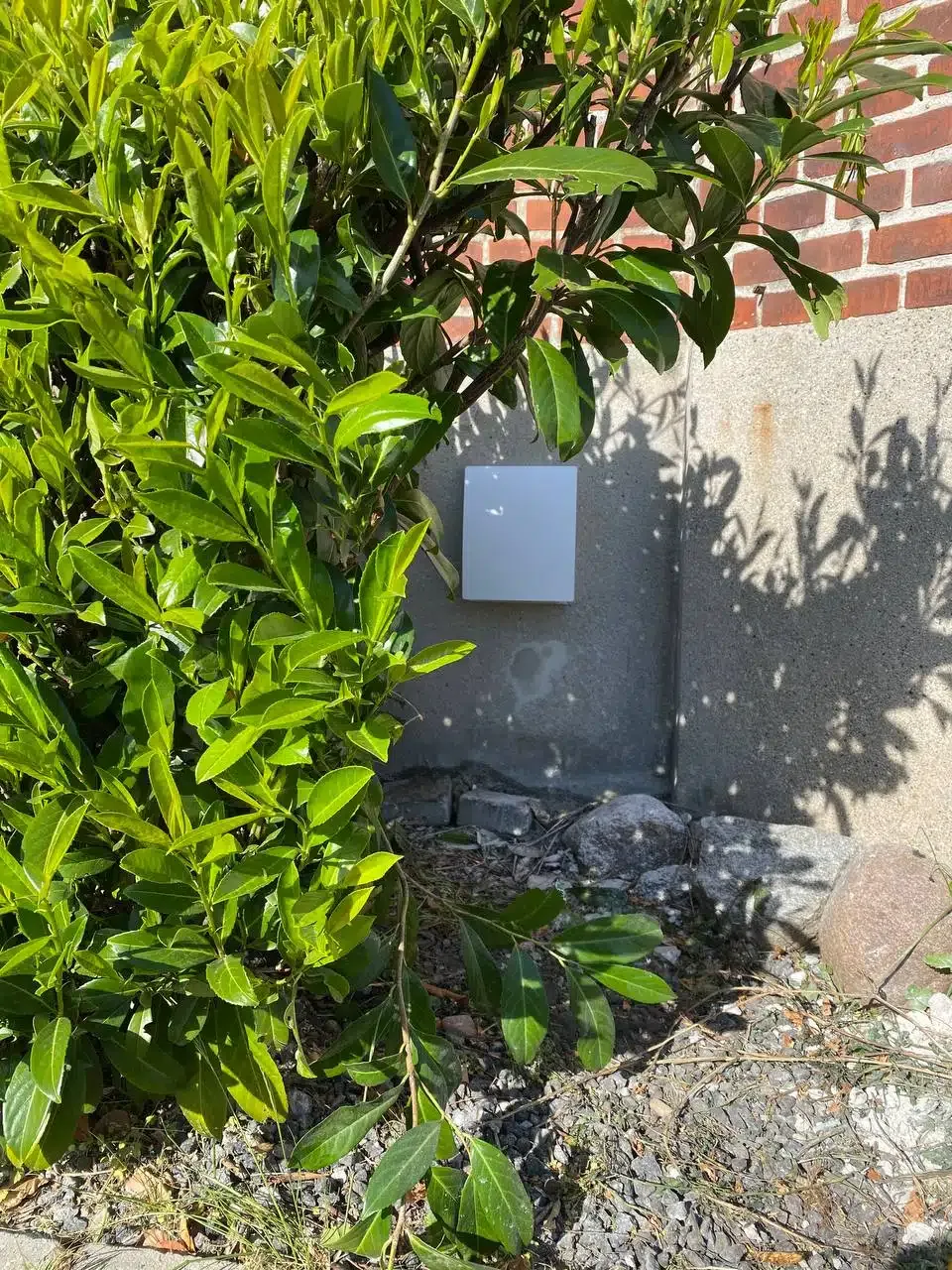 Ydervæg med ventilationsrist – termografi afslører kuldebroer